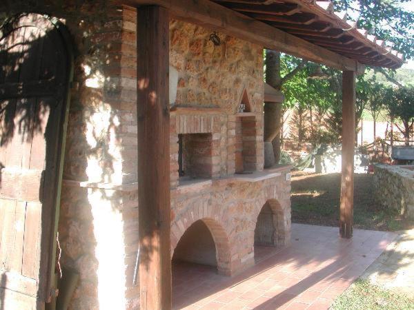 Casale Il Colombaio Di Toiano Guest House Valli Exterior photo